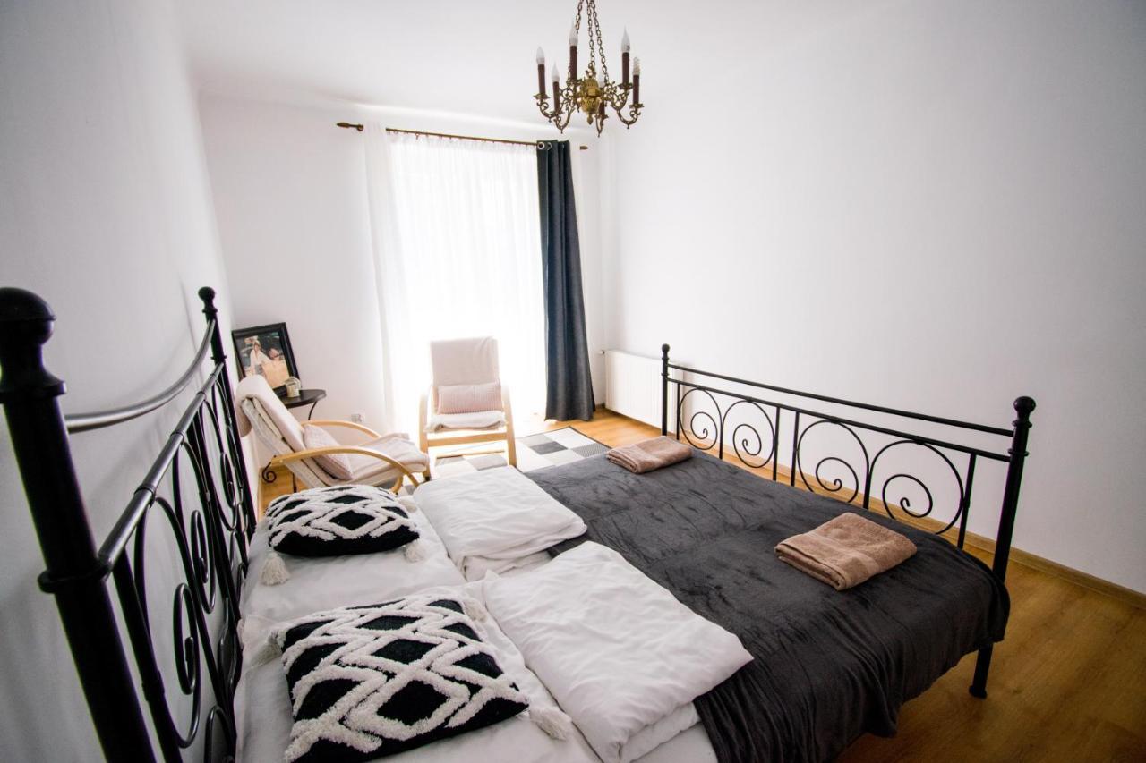 Color 24 Apartament V Apartment Stalowa Wola Bagian luar foto
